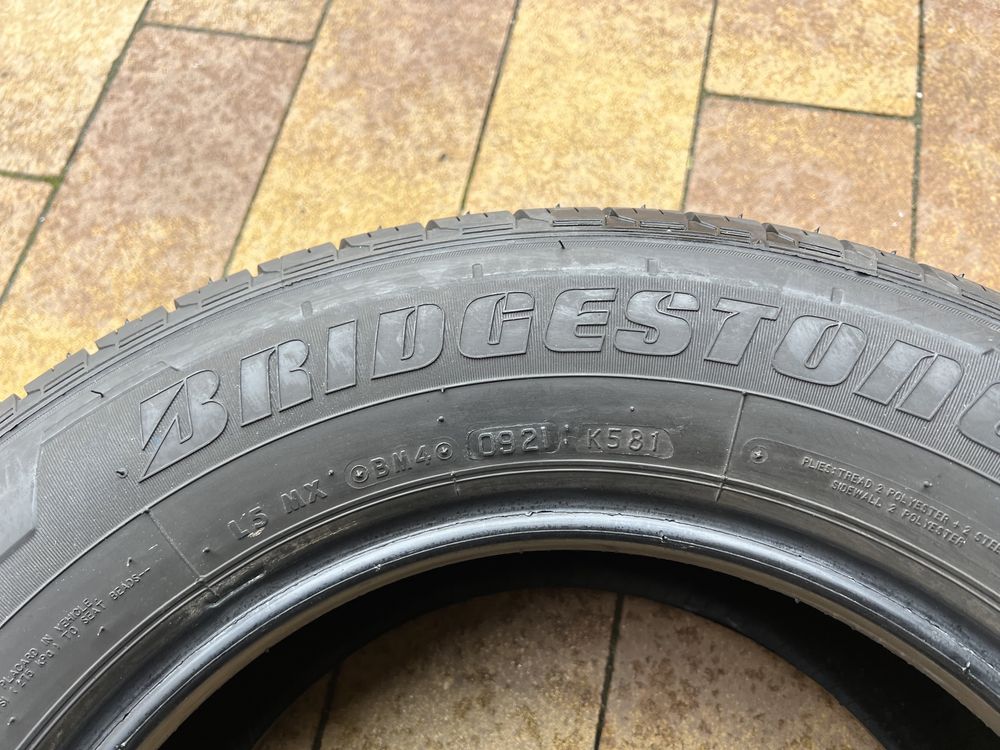 BrIdgestone duravis 215/65R15C