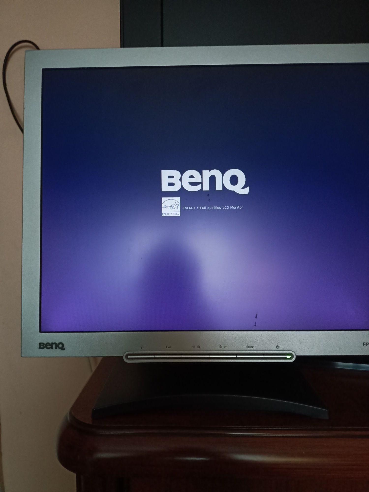 Monitor BenQ fp71g+ !!!