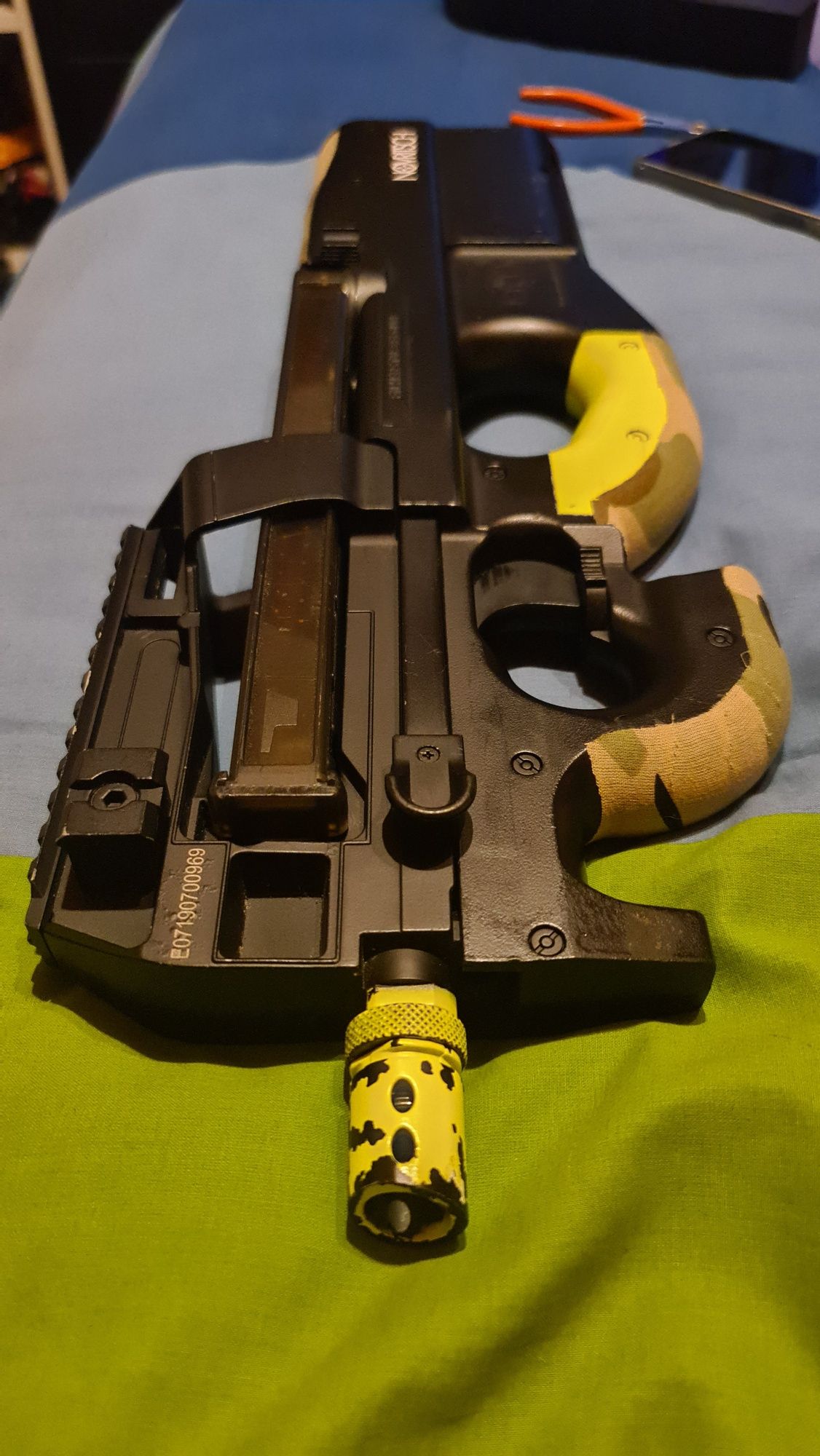 Airsoft P 90 AEG