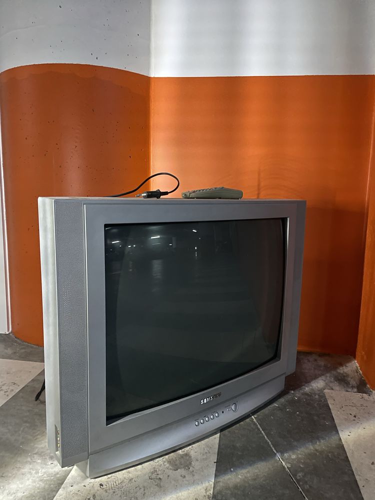 TV 28” Samsung CW-28D83N