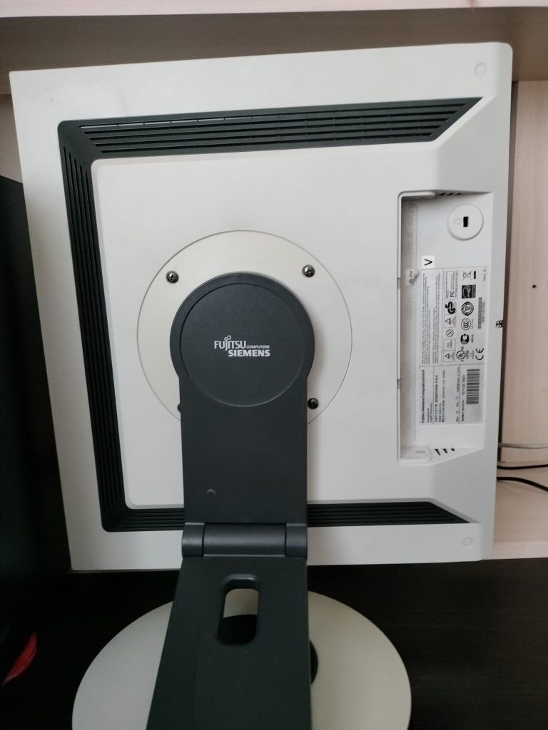 Komputer stacjonarny Dell Optiplex 390