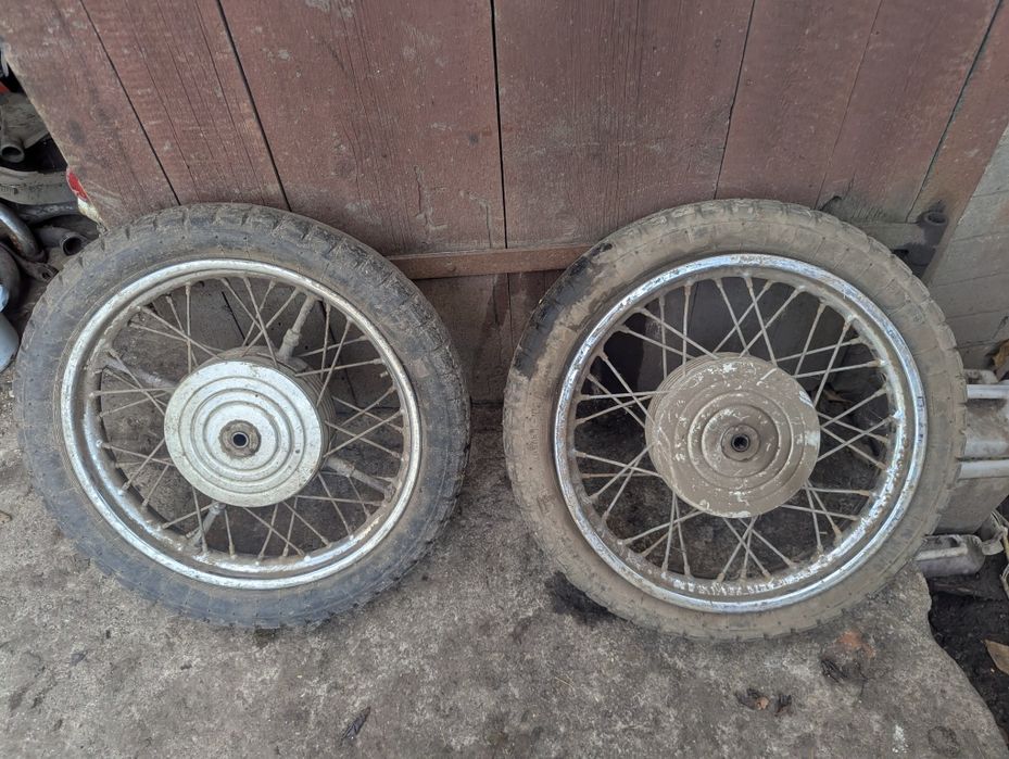 Колеса мотоцикла іж