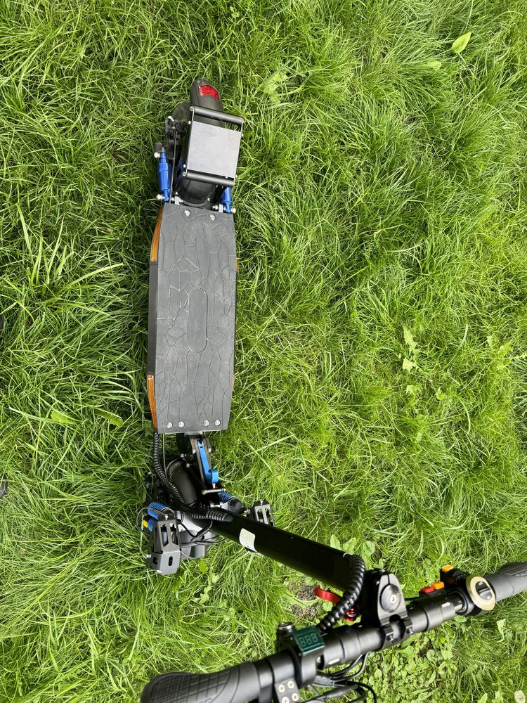 Електросамокат YF-005C Update 10ichn Electric Scooter