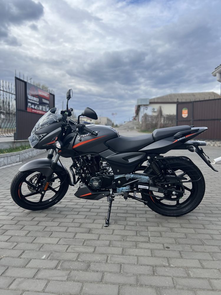 Новий Мотоцикл BAJAJ PULSAR 180