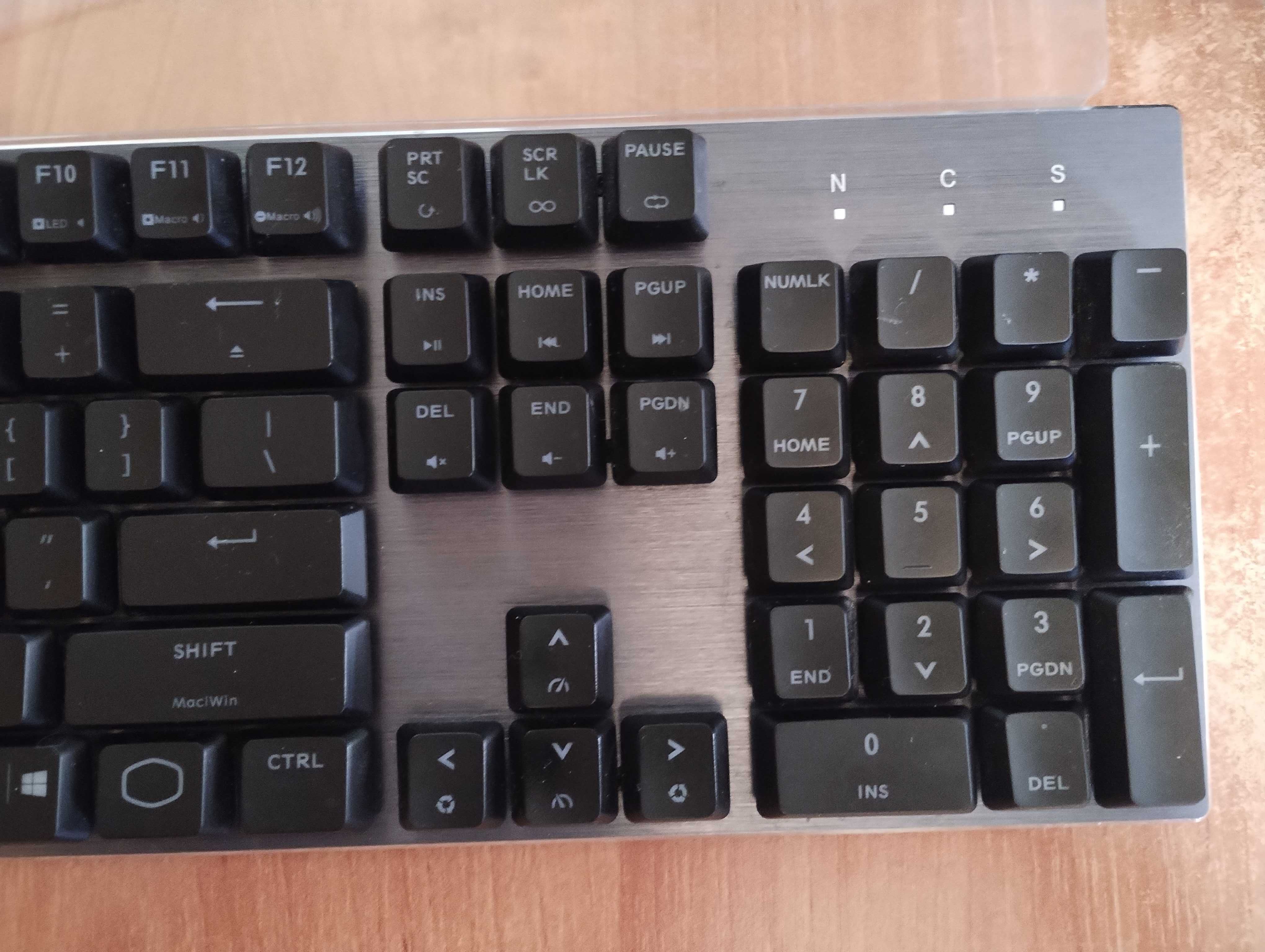 cooler master sk652 Brown wyczyszczona + akcesoria oraz opakowanie