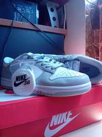 Nike Dunk Low "Gray/White
