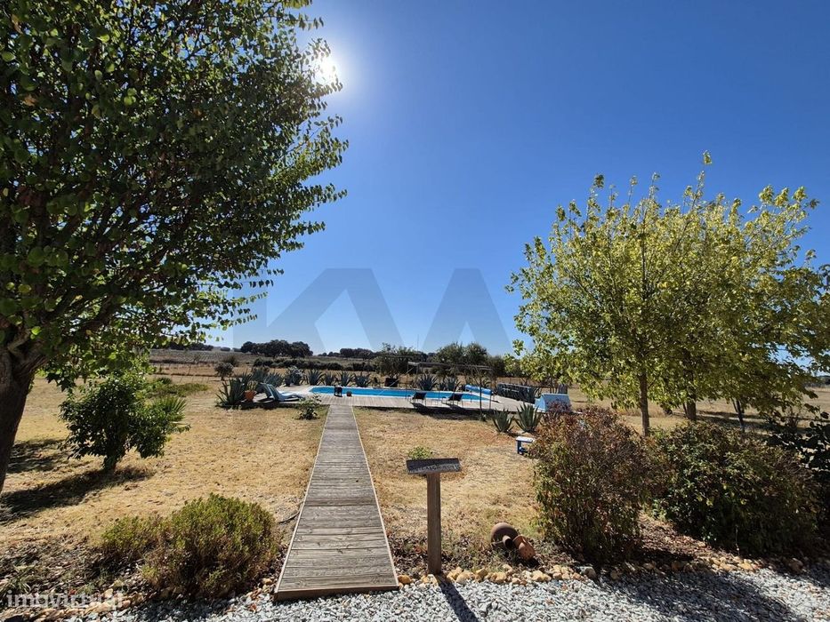 Quinta moradia T3, zona de lounge e piscina, Alentejo