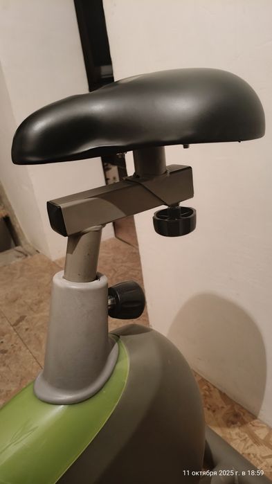 Велотренажер HouseFit