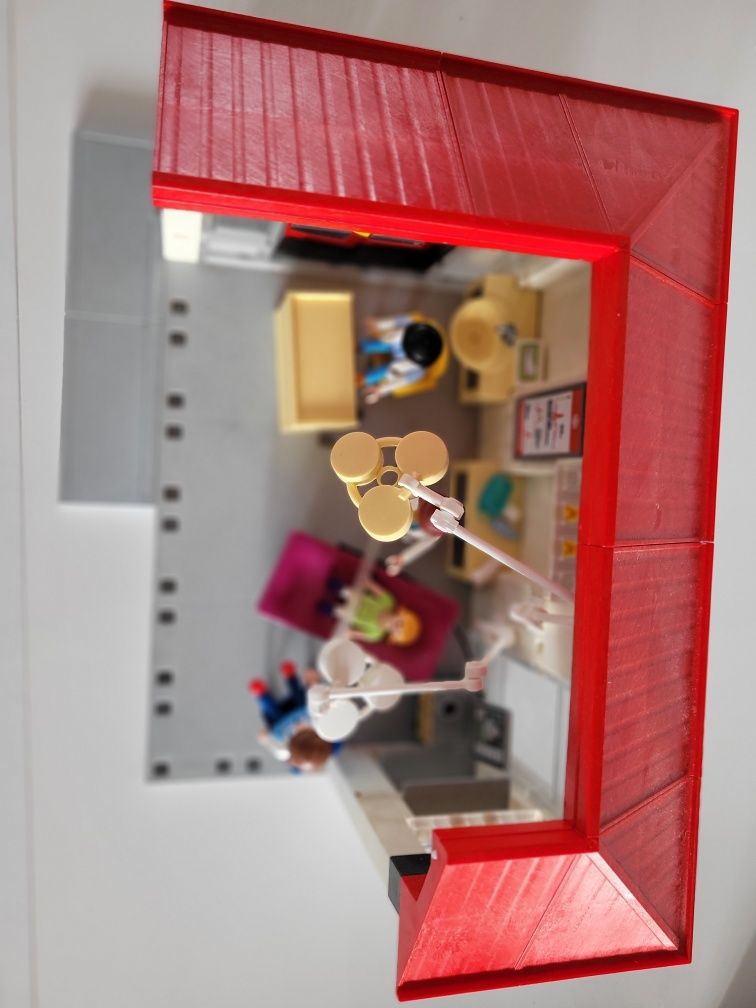 Klinika Playmobile z akcesoriami stan bardzo dobry!