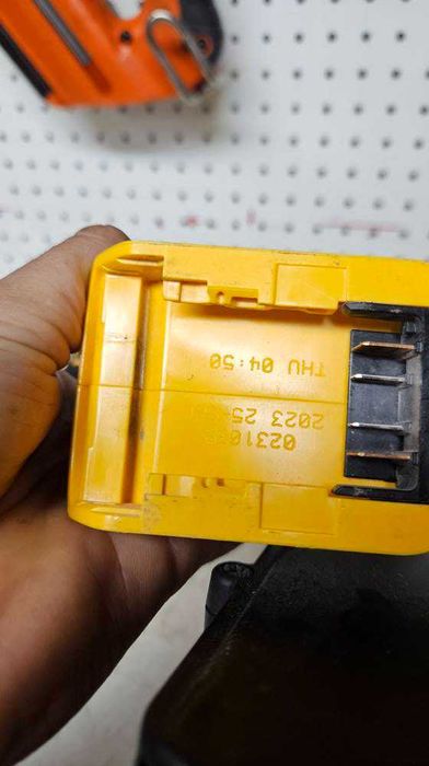 Gwoździarka Dewalt Dcn692 90mm bez akumulatora
