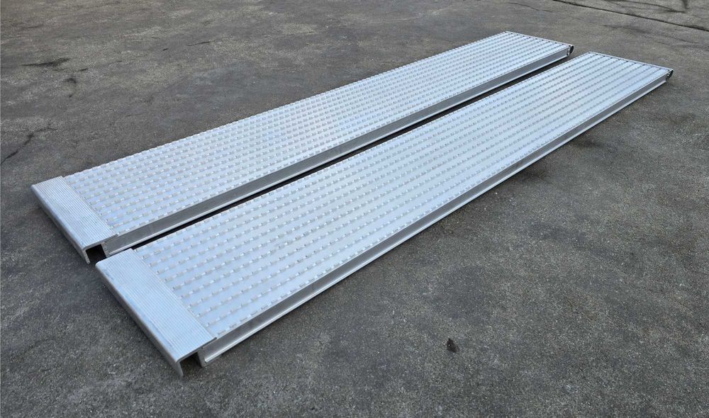 Najazdy aluminiowe Profesjonal 200x30x4cm moc. kątownik nośność 2,5 t.
