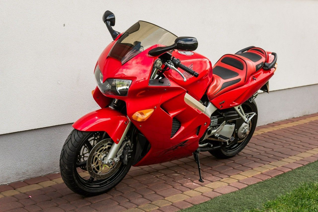 Honda VFR 800 MAŁY PRZEBIEG MEGA ZADBANA Raty Transport Największy Wybór Motocyk