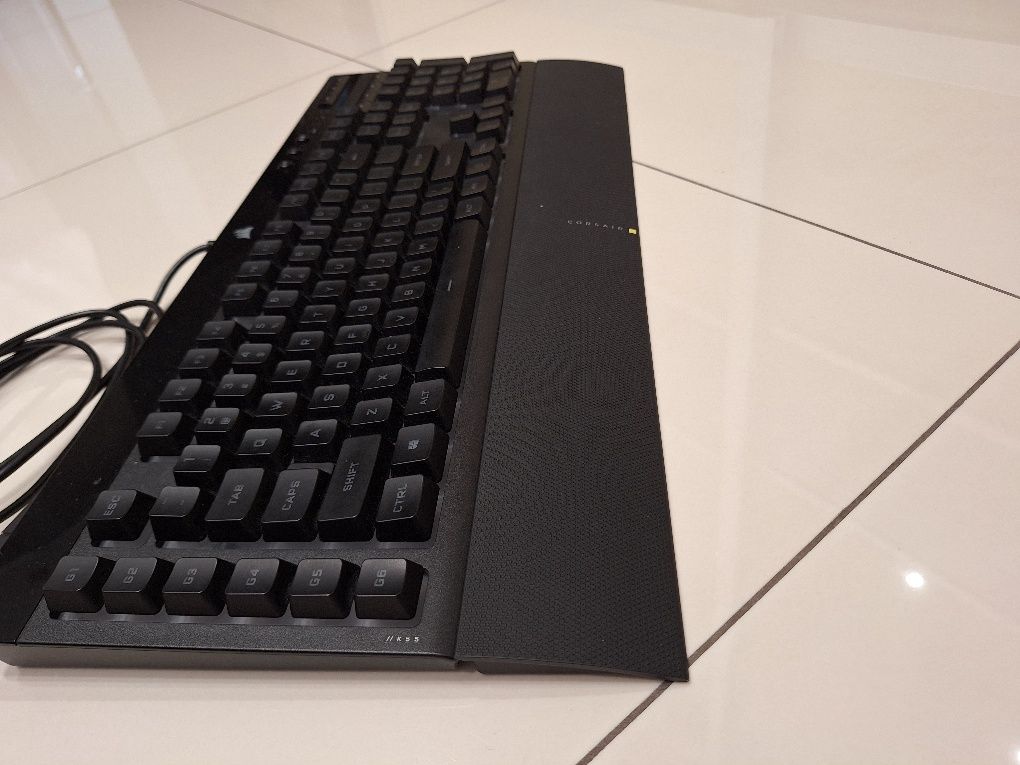 Klawiatura CORSAIR K55 RGB PRO