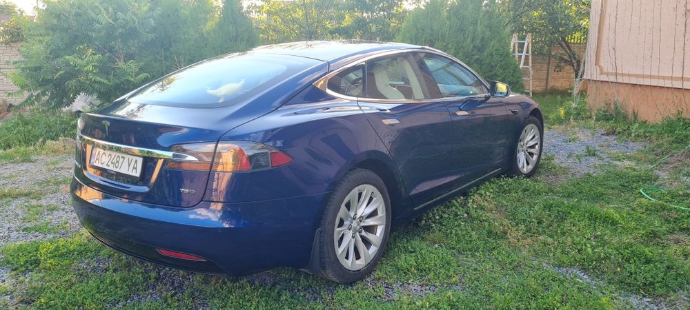 Tesla model S75D 2018р.в. EU безаварийная, не крашенная