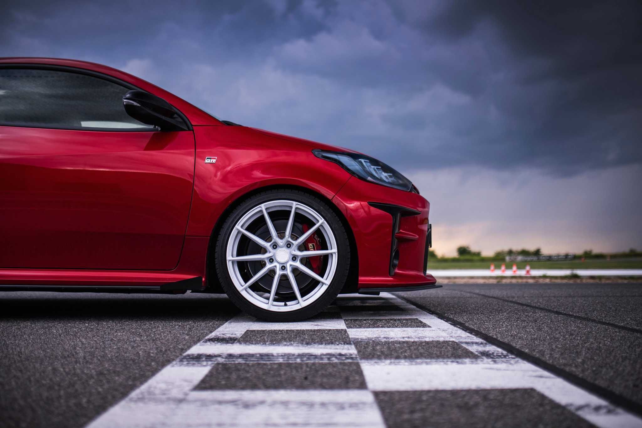 Lekkie felgi JR-Wheels SL02 18" 8J 18x8" 5x114,3 Toyota Yaris GR