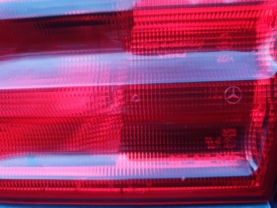 Mercedes Benz e 210 lift lampy tył tylnie światła swiatla