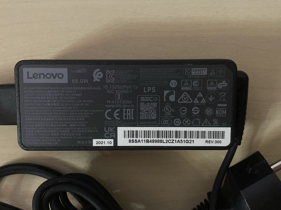 Блок живлення Lenovo 65.0W