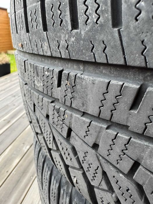 Oryginalne alufelgi Audi 16" z oponami zimowymi Hankook - komplet