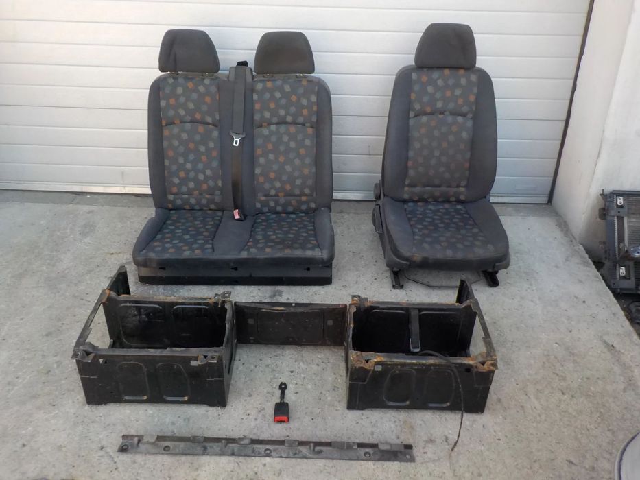 MERCEDES VITO W639 FOTELE PRZÓD PODSTAWA