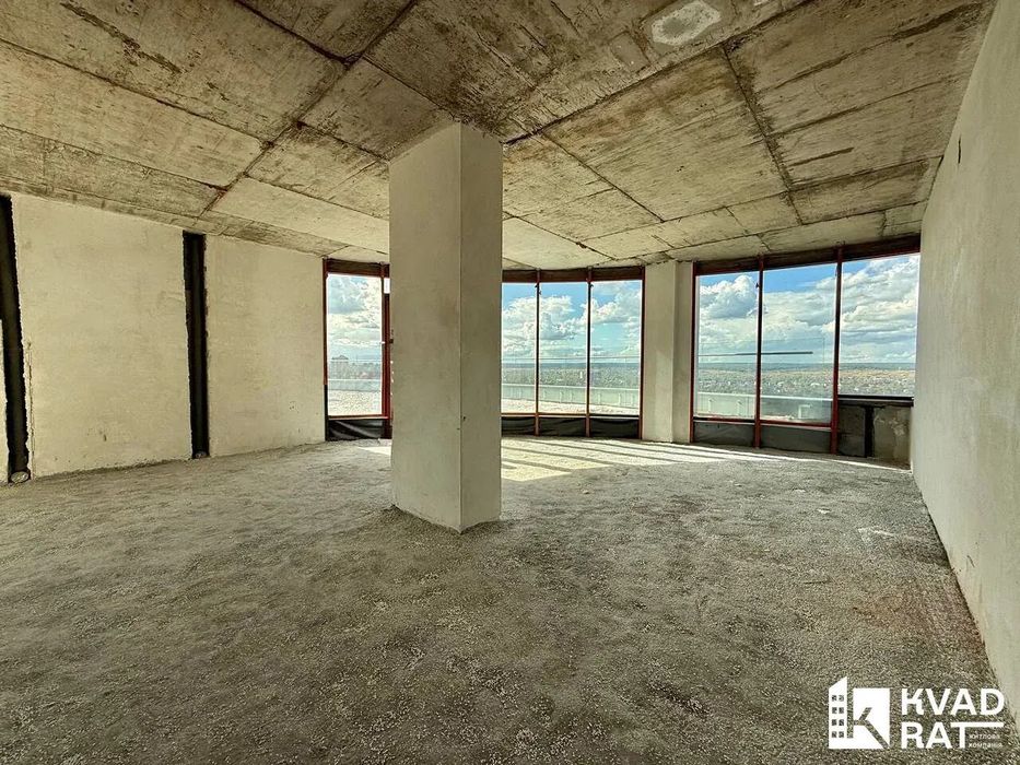 Продаж елітного пентхаусу  у першій лінії біля міського озера!!!