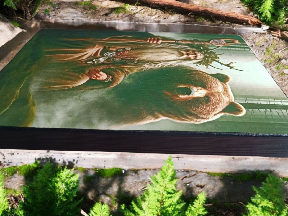 Панно на дереві «Велес — Хранитель Землі й Духів»