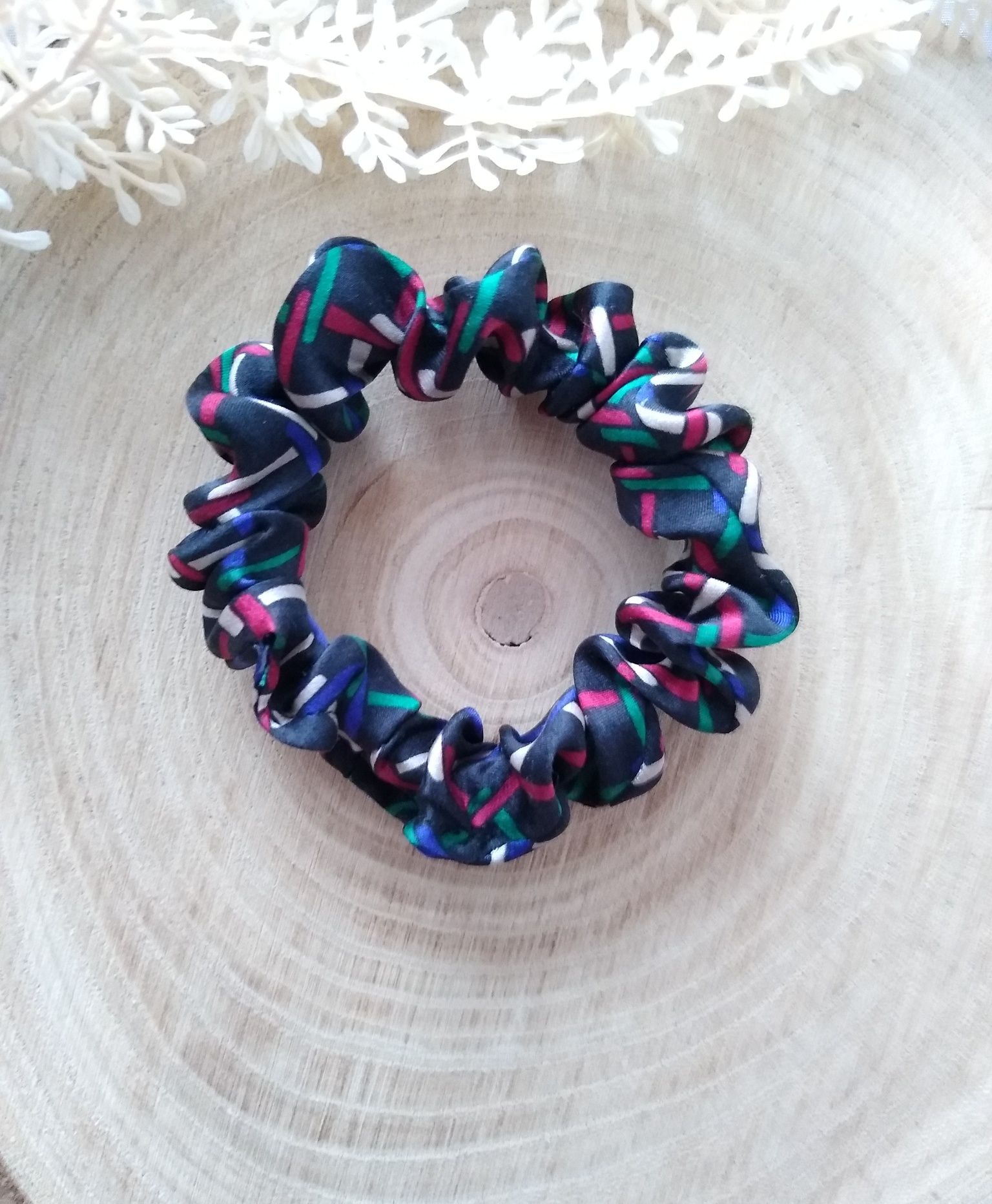 Nowa jedwabna gumka scrunchie