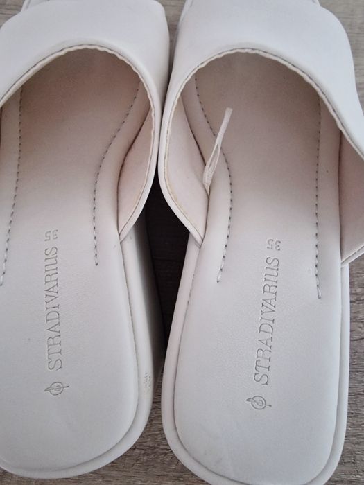Klapki na platformle"Stradivarius".