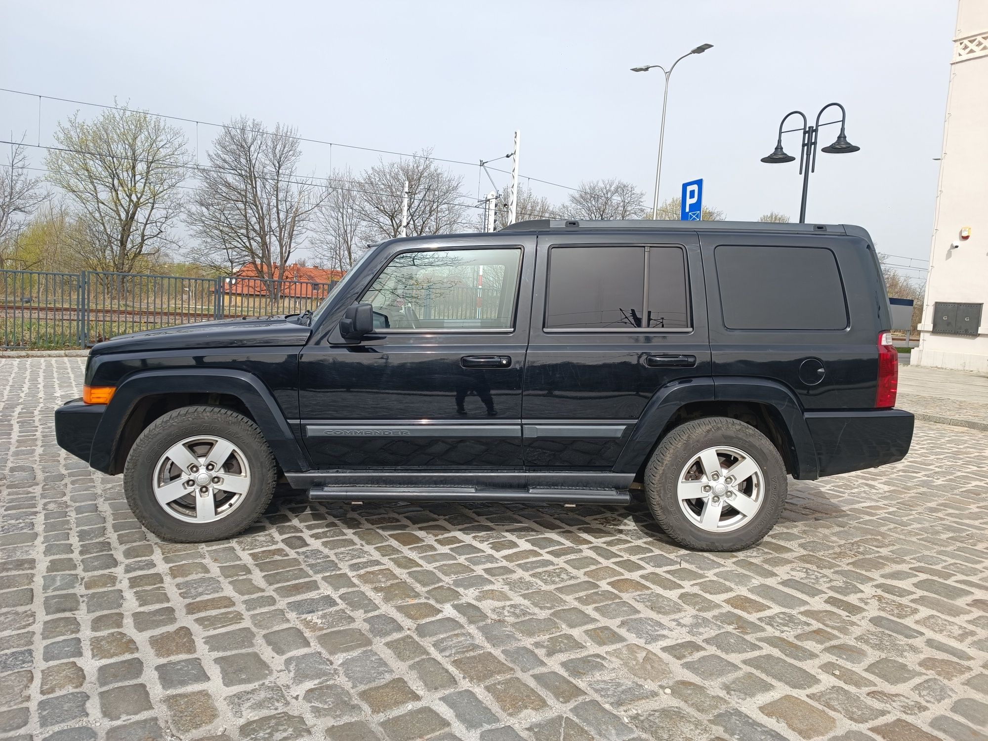 Jeep Commander 3.7 V6 LPG 2008r 7 osobowy skóra