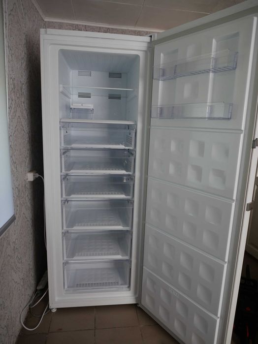 Камера морозильна Beko RFNE448E35W об'єм 420 літрів! Абсолютно нова!