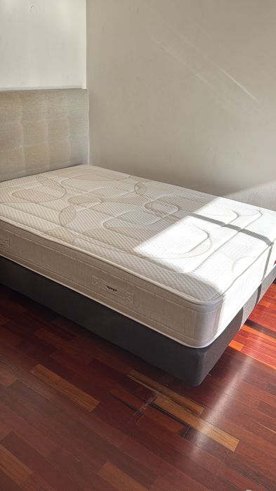 Bed, mattress & frame 140x200