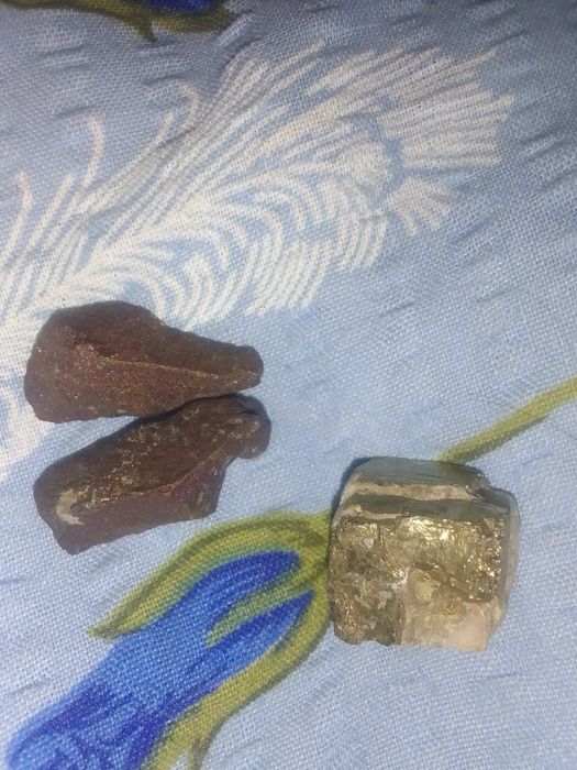 Пирит и халькопирит.