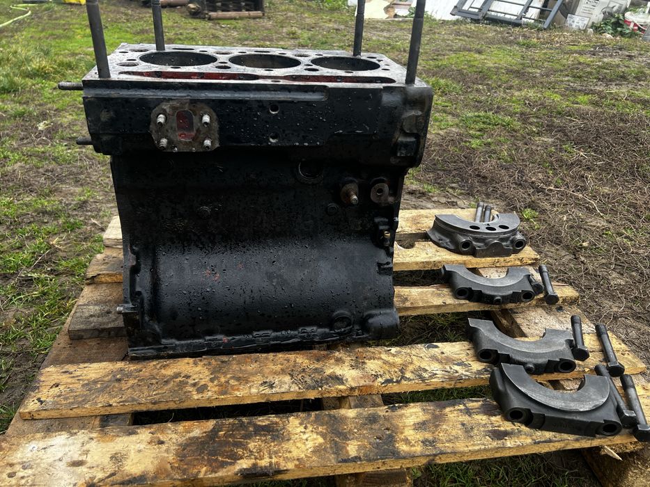 Blok silnik ursus 3512 mf 255 c360-3p