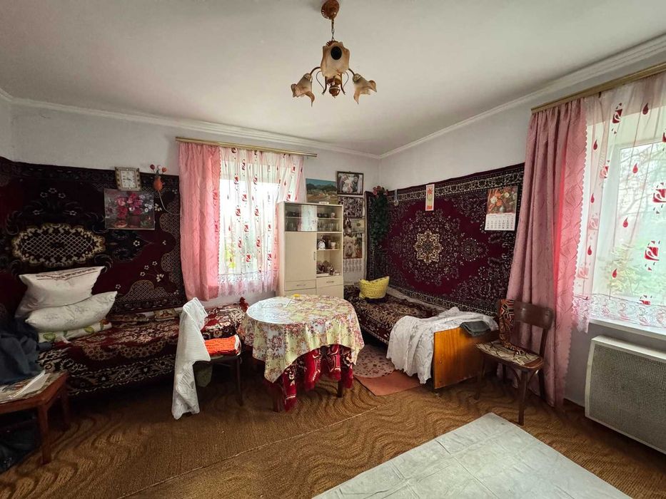 Продаж окремостоячого будинку в смт Турбів