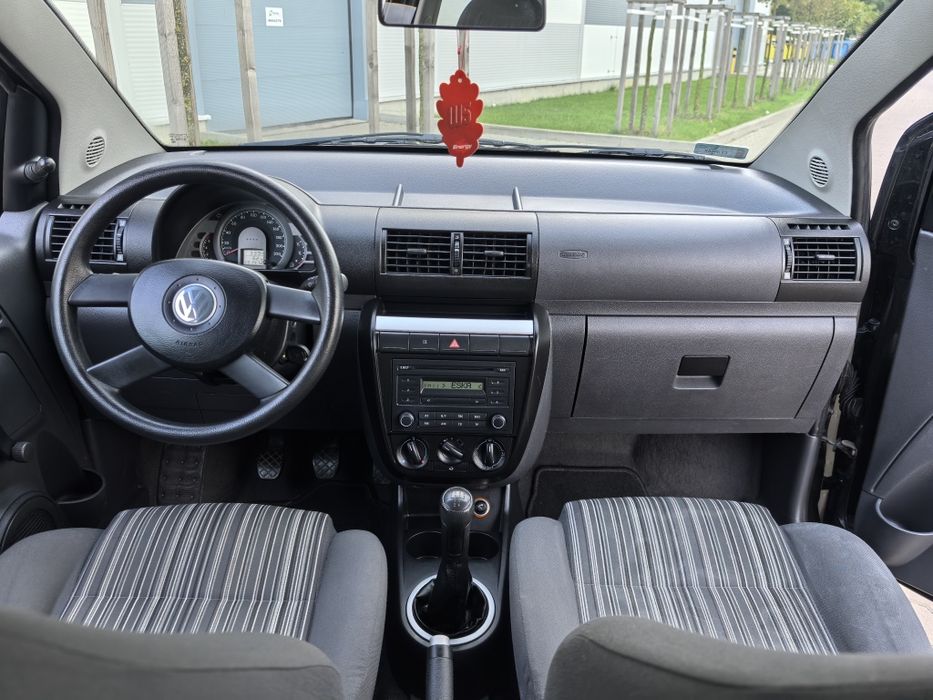 VW Fox 2006r Przebieg 131.000 Długie Opłaty Wspomaganie Ładny