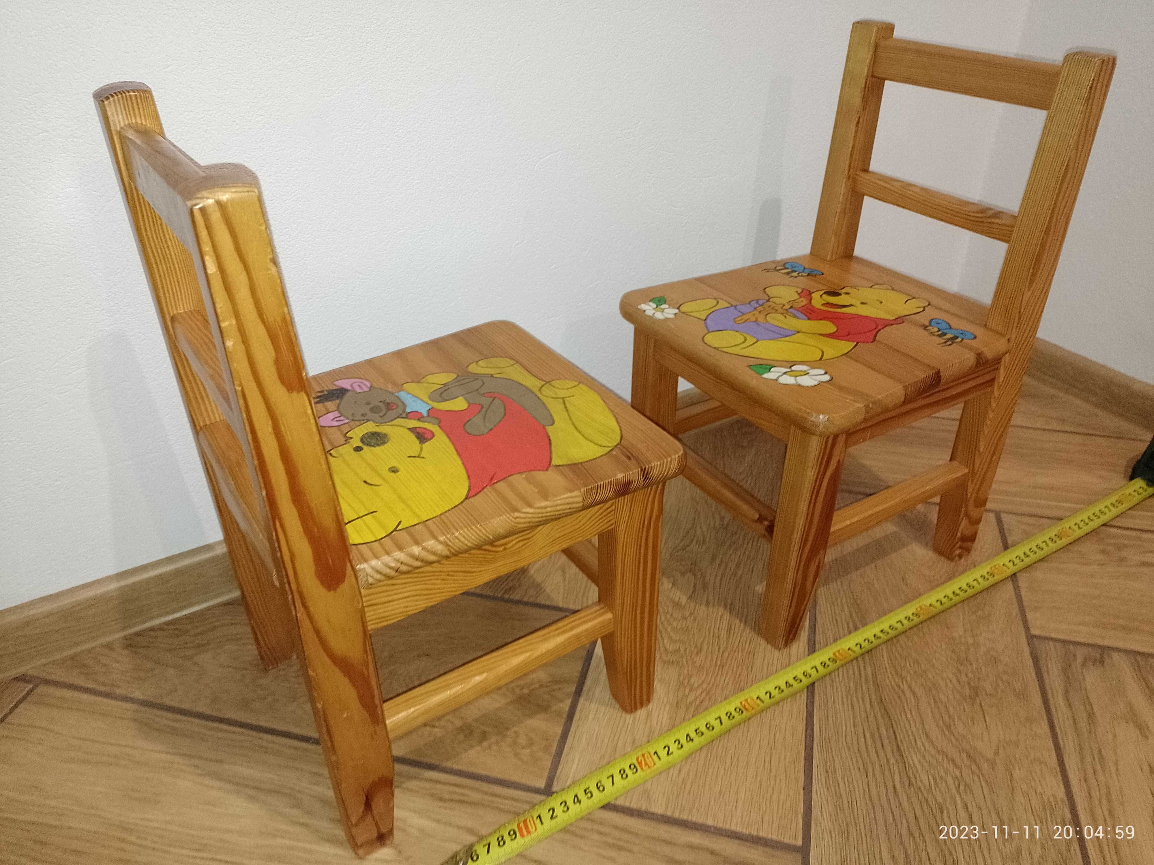 Krzesła dla dzieci - motyw Kubuś Puchatek - 2 krzesełka drewniane