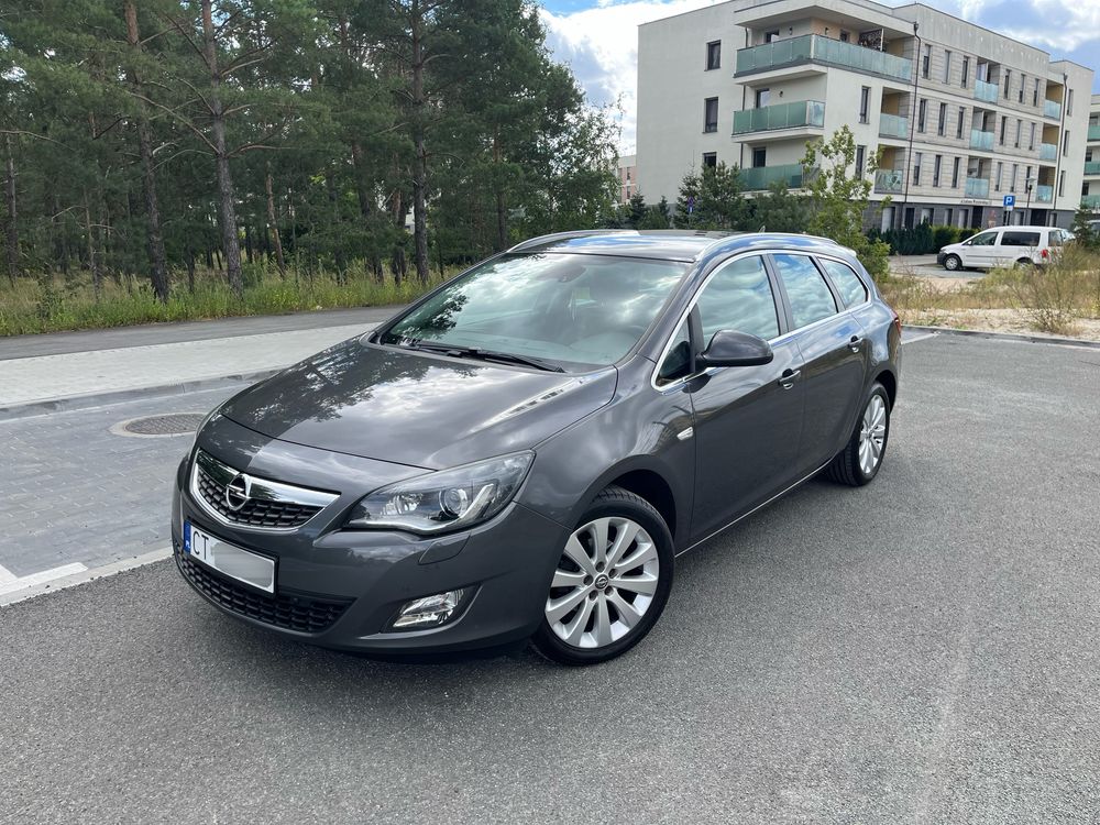 Opel Astra j IV sports tourer 1.4T 120KM Bezwypadkowy 1 wł