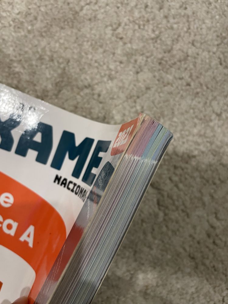 Livro Preparar o exame 11ºano Física e química A 2021