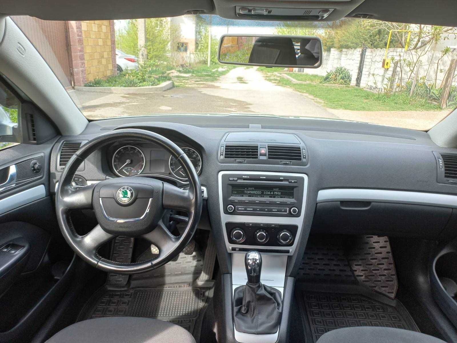 Ідеальна  Skoda Octavia 2010. Не  битий, не фарбований.