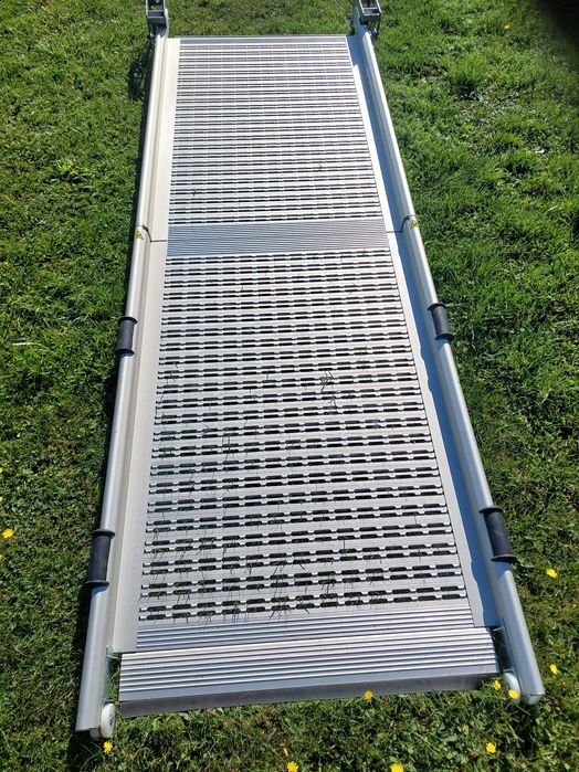 Rampa załadowcza do busa  Nr 8 Jak Nowa