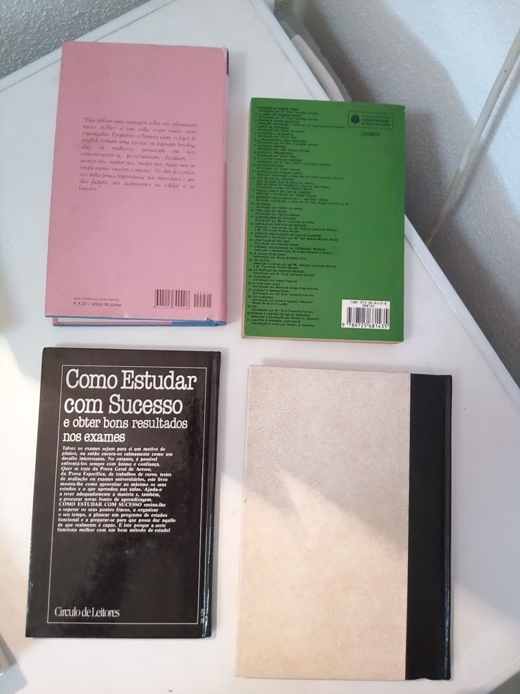 Livros diversos .