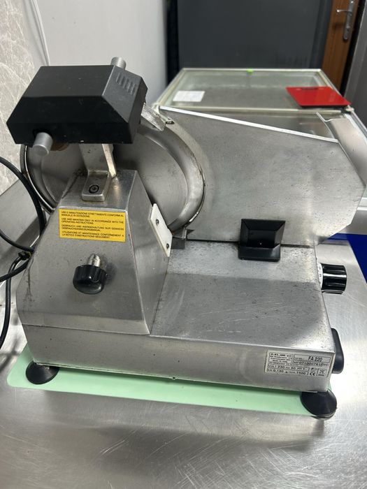 Слайсер професійний