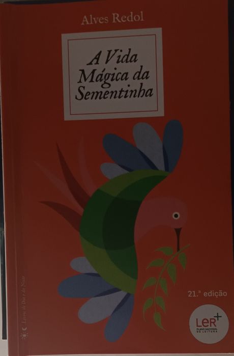 Livros vários (4€) para crianças (todos 17€) .