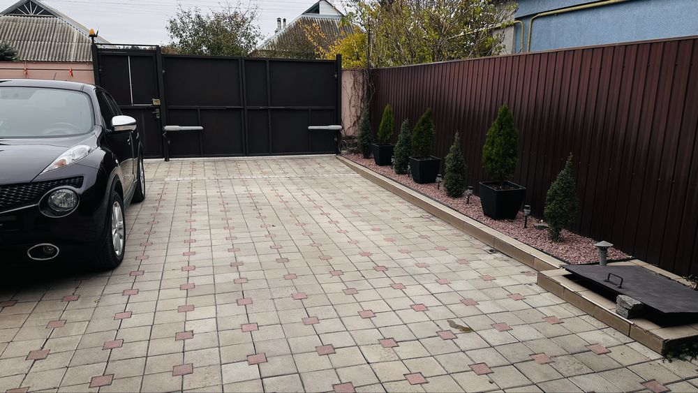 Продам будинок ,всі запитання  по телефону