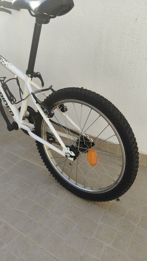 Bicicleta criança como nova
