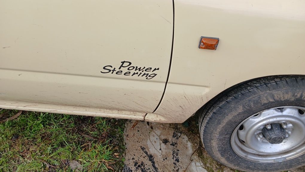 Toyota Hilux 31LN85 
ano 95 e a cilindrada é de 2. 500 em bom es