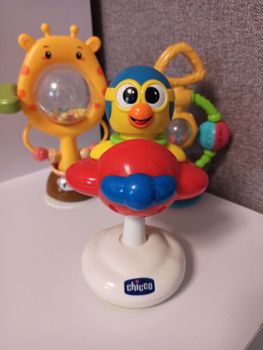 Іграшка-брязкальце на присосці Chісo, Playgro