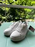 Białe sneakersy 37