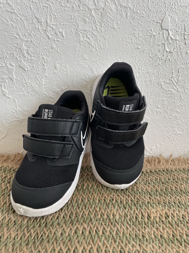 Кросівки Nike 22 р