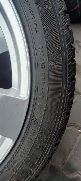 Koła DEZENT 19 5x108 ET45 235/45/R19 Ford/Volvo/Peugeot