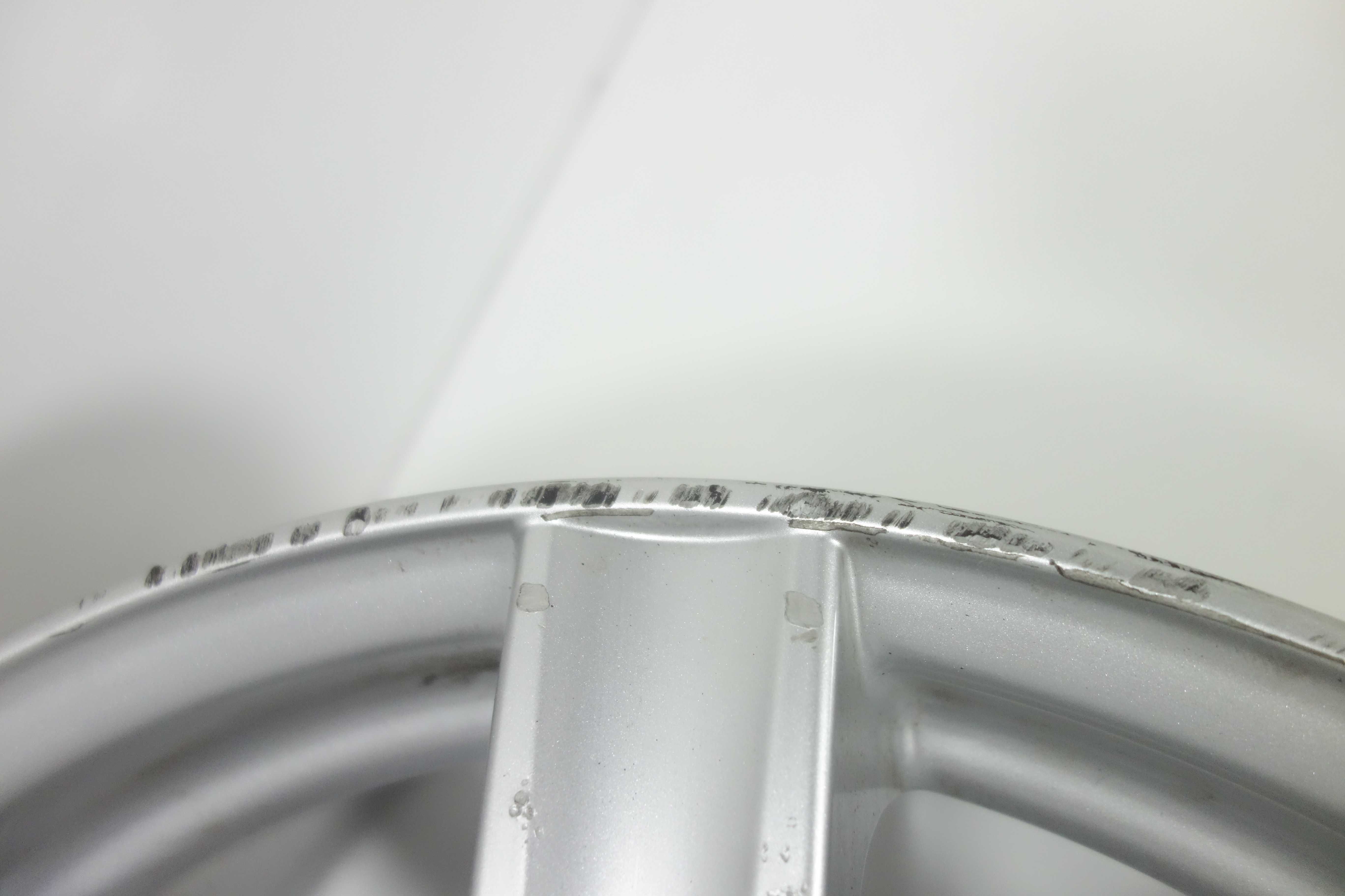 Alufelgi 17" 5x112 Audi A4 Seat Leon Skoda Octavia Vw Golf Srebrne 978